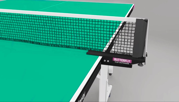 Butterfly Easifold Outdoor Ping Pong Table: Close-up of Net Post